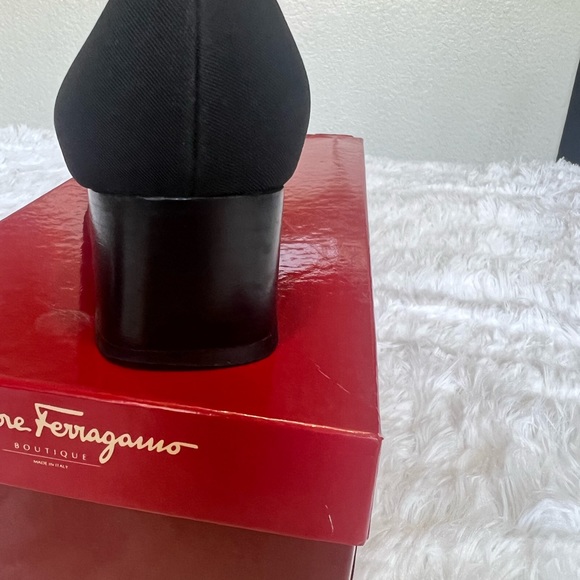 Ferragamo Black Pumps w Silver Buckles Size 6.5 - Picture 7 of 15